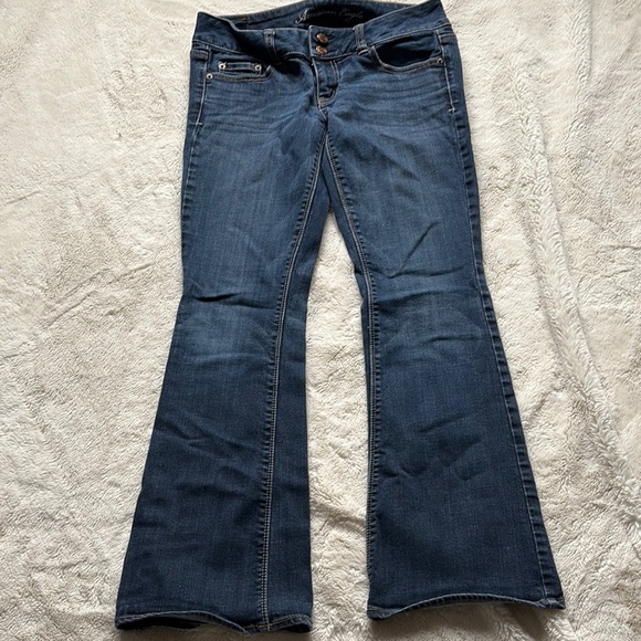 American Eagle Bootcut Jeans Size 4 Short | Stretch Mid Rise Flare Denim - Picture 1 of 7